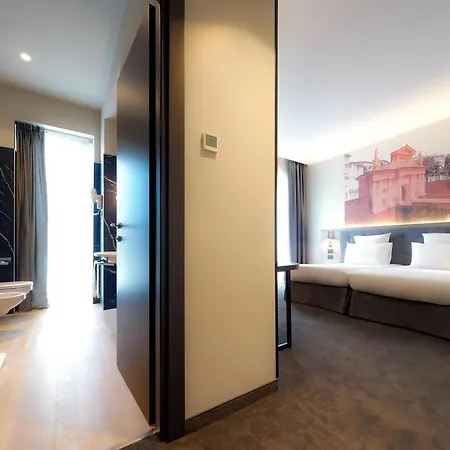 Otel Mercure Centro Palazzo Dolci 4*