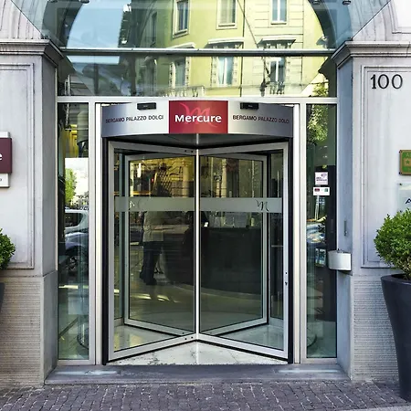 머큐어 센트로 팔라초 돌치 호텔