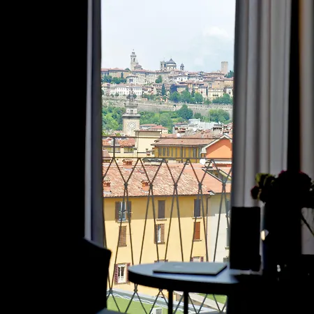 머큐어 센트로 팔라초 돌치 4*