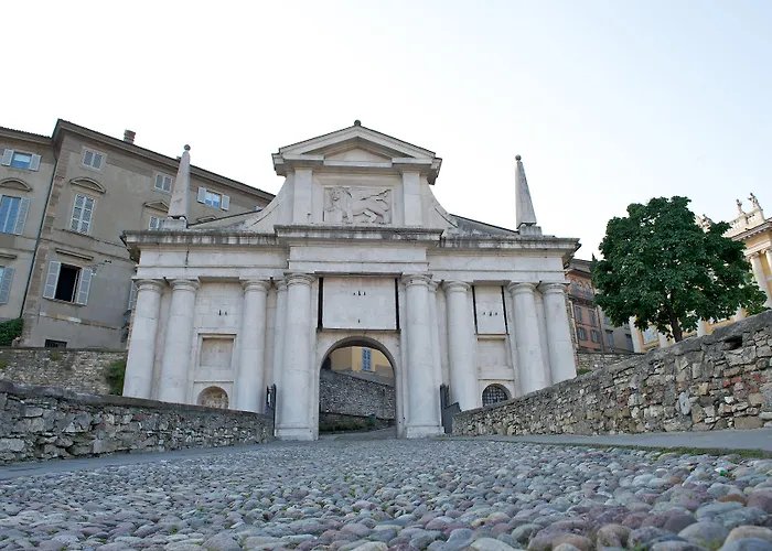 Mercure Centro Palazzo Dolci Hotell 4*